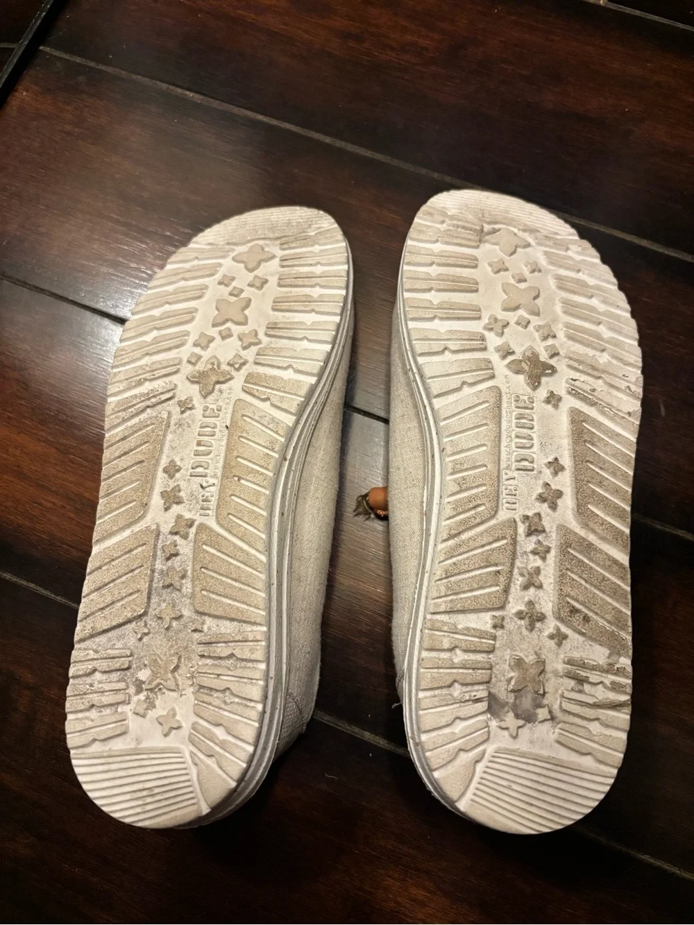 Women’s Hey dudes size 9